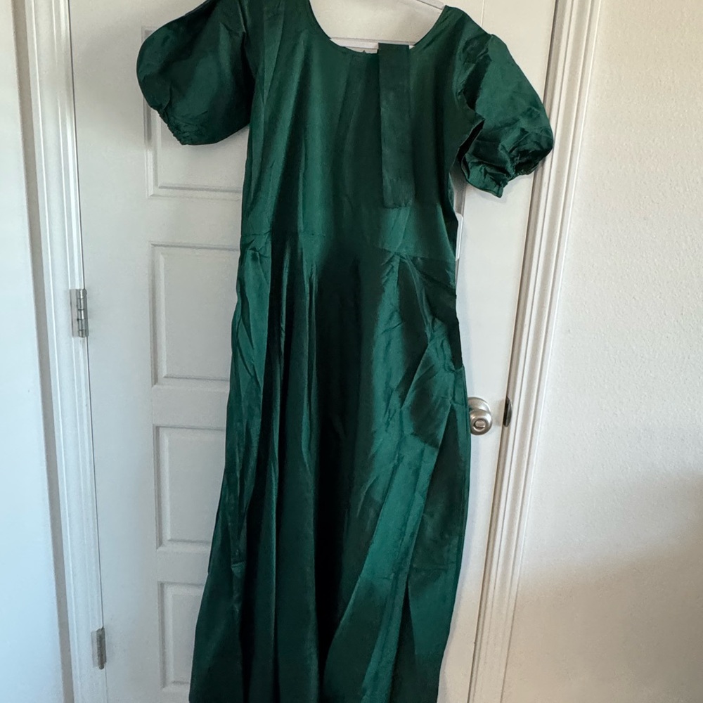 Elegant Green Women's Dress
